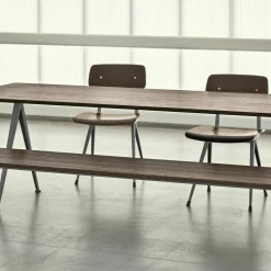 Table 140 x 65 cm en chêne solide fumé et acier noir Pyramid 01 - HAY