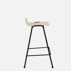Tabouret de bar 65 cm en bois naturel et cadre noir Touchwood - Hem