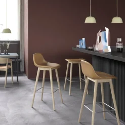 Tabouret de bar 75cm ocre piétement en chêne naturel Fiber - Muuto