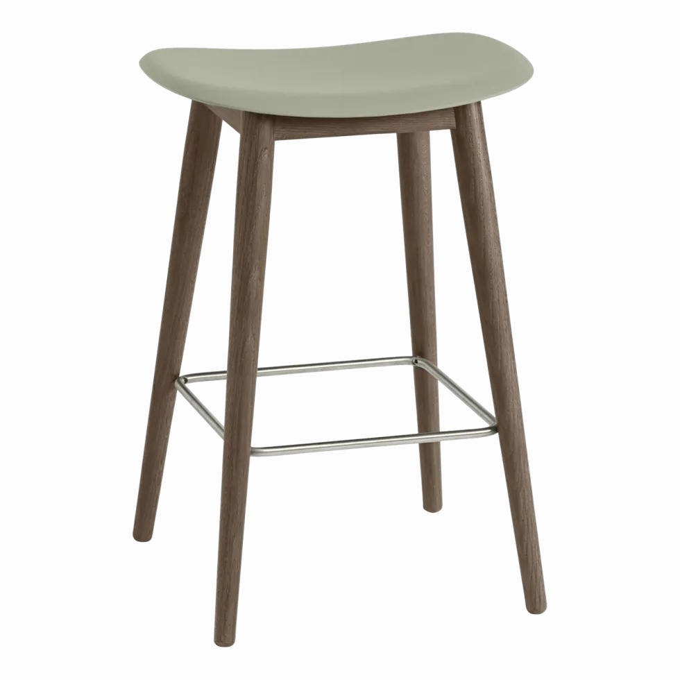 Tabouret de bar 65cm vert pâle piétement en chêne marron Fiber - Muuto