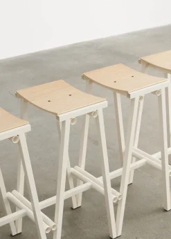 Tabouret de bar en bois de chêne et acier ivoire 65cm Tabourete 8 - Hay