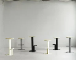 Tabouret de bar en bois de pin et acier gris 75 x 40 cm Pole - Normann Copenhagen
