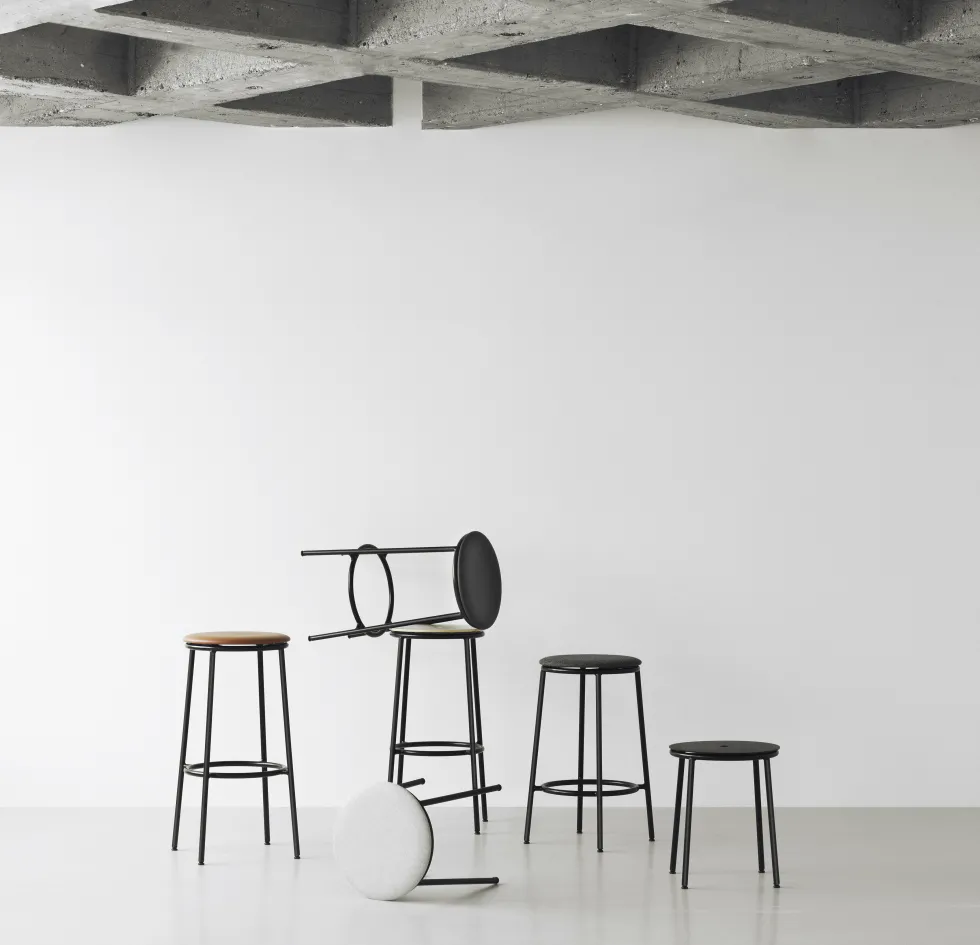 Tabouret de bar en chêne et acier noir 75 cm Circa Oak - Normann Copenhagen