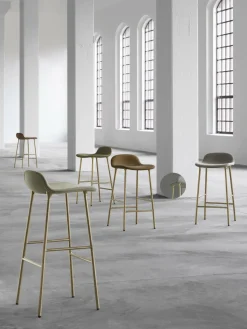 Tabouret de bar en laiton et pp gris 65 cm Form - Normann Copenhagen