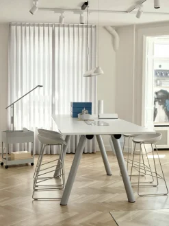 Tabouret de bar en plastique recyclé blanc et pieds en acier blanc 65 cm AAS 38 2.0 - HAY