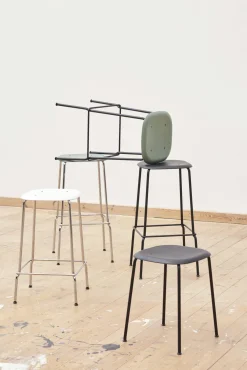 Tabouret polypropylène et acier noir 65 cm Soft Edge 85 - Hay