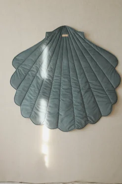 Tapis bébé coquillage en velours menthe poudré Shells - Moi Mili