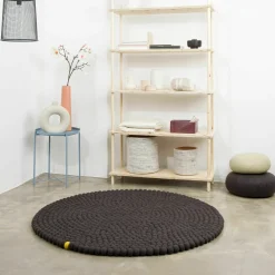 Tapis à boules de feutre anthracite 140 cm Big One - myfelt