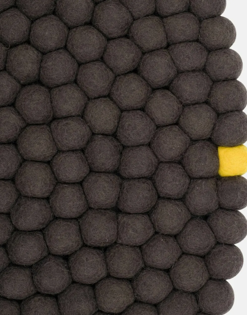 Tapis à boules de feutre anthracite 140 cm Big One - myfelt