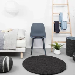 Tapis à boules de feutre anthracite 140 cm Kuno - myfelt