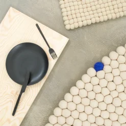 Tapis à boules de feutre beige 50 cm Big One - myfelt