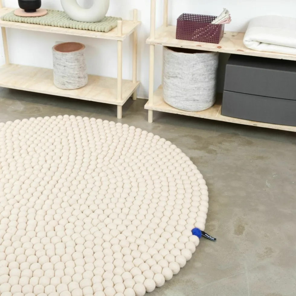Tapis à boules de feutre beige 90 cm Big One - myfelt