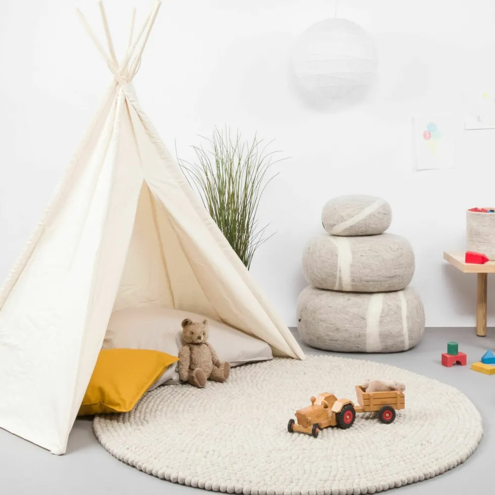 Tapis à boules de feutre beige marbré 200 cm Béla - myfelt