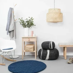 Tapis à boules de feutre bleu foncé 250 cm Alva - myfelt