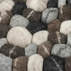 Tapis à boules de feutre effet pierre 50 cm Hardy - myfelt