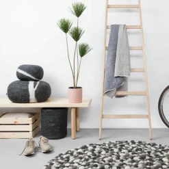 Tapis à boules de feutre effet pierre 300 cm Hardy - myfelt