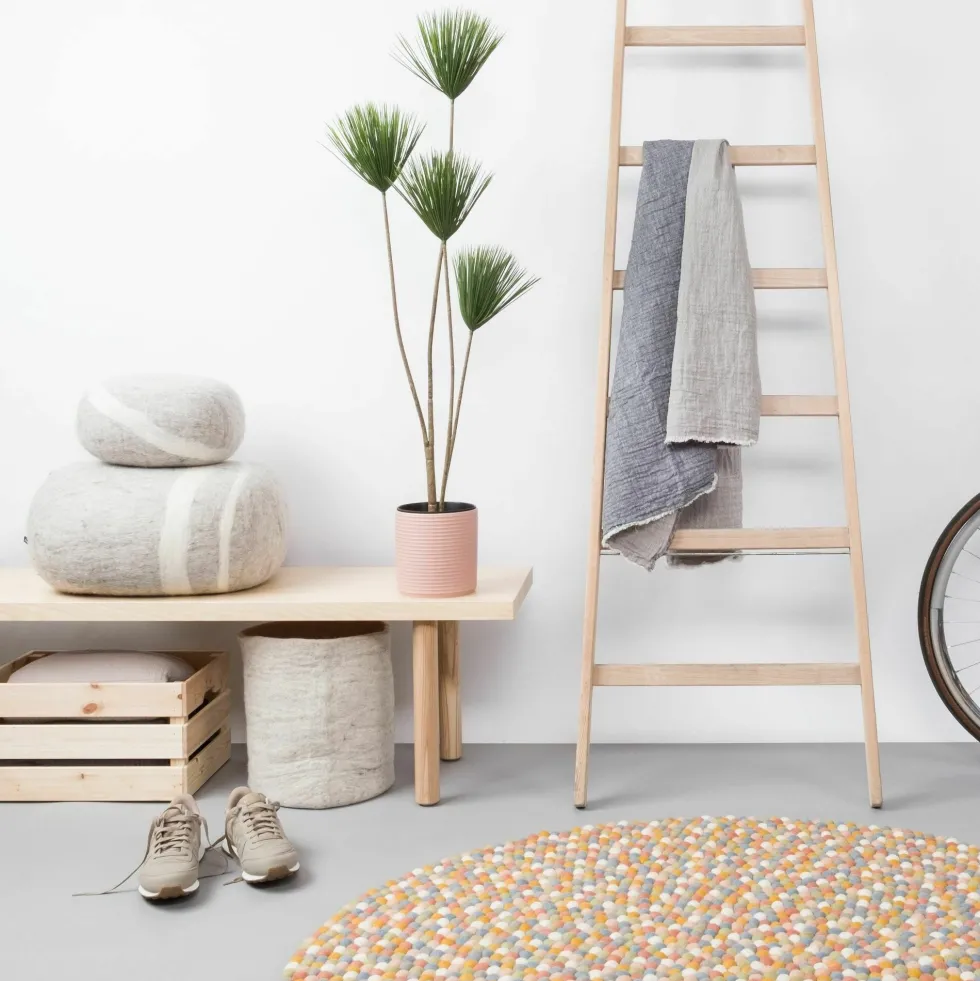 Tapis à boules de feutre multicolore clair 160 cm Liese - myfelt
