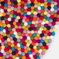 Tapis à boules de feutre multicolore 180 cm Lotte - myfelt