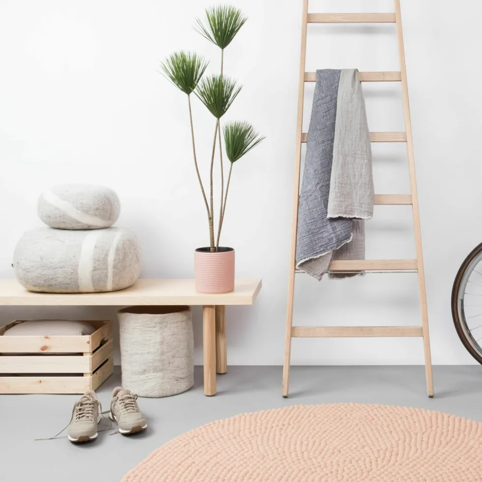 Tapis à boules de feutre rose 300 cm Merle - myfelt