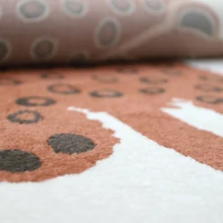 Tapis pour enfant en polypropylène motif léopard sienna 120x170 cm Kleo - Nattiot
