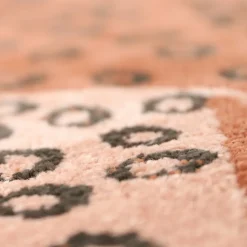 Tapis pour enfant en polypropylène motif léopard sienna 120x170 cm Kleo - Nattiot