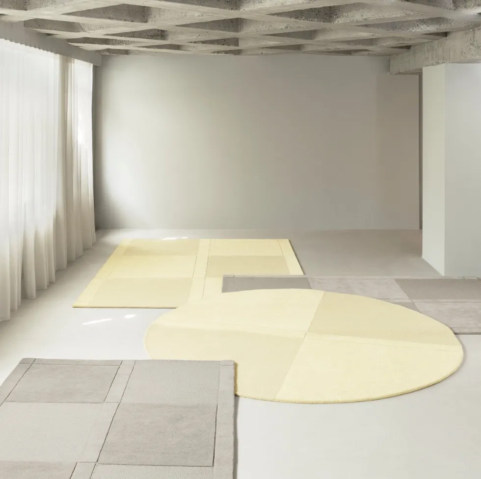 Tapis rond en laine tufté à la main damier jaune clair 280cm Level - Normann Copenhagen