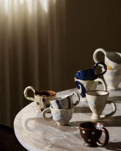 Tasse à café en céramique marron à pois 150ml Zina Atelier Forma - Nordal
