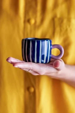 Tasse en grès bleu rayé et rose 6,5x5,5cm Nini - Bloomingville