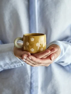 Tasse à espresso en grès marron fleurs Nini - Bloomingville