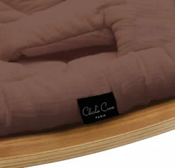Transat bébé en bois de noyer et tissu à motifs bois de rose 70 x 45 cm Levo - Charlie Crane
