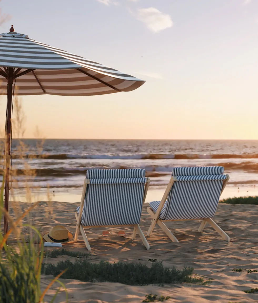 Transat en hêtre et tissu bleu rayé Boogie - Karup Design