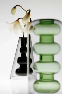 Vase conique en verre noir 22cm Bump - Tom Dixon
