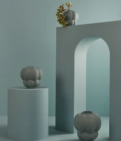 Vase en grès pale mint 35 x 32 cm Uva L - AYTM