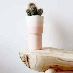 Vase en roche saline jaune 20 x 8,5 cm Totem - Studio Rosaroom