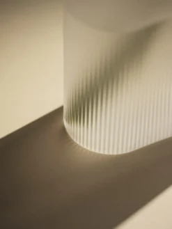 Vase en verre soufflé blanc 16,5cm Ridge - Muuto