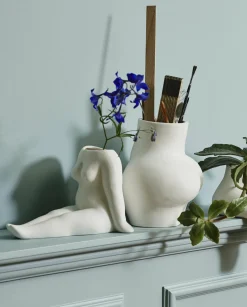 Vase femme en céramique blanc 22 x 23 cm Avaji - Nordal