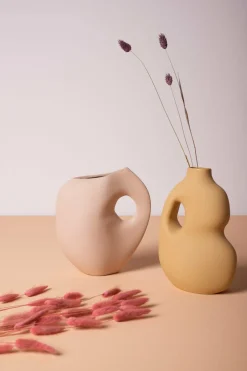 Vase moutarde Aura II - Schneid Studio