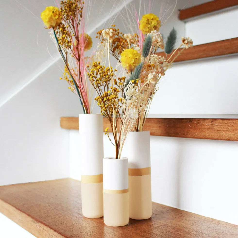 3 vases en roche saline jaune ocre 2,4 cm Labo - Studio Rosaroom